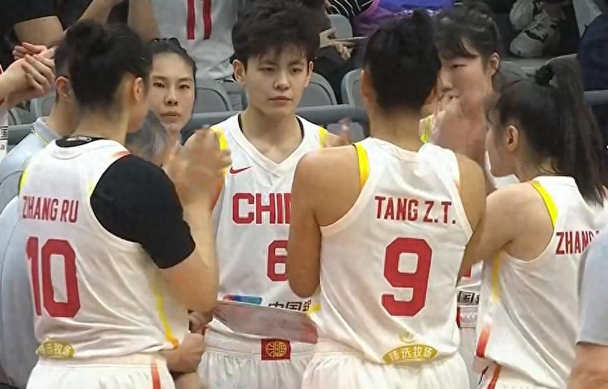 81-68打疯了！宫鲁鸣狂喜，中国女篮3大中锋合砍47分，剑指世界杯